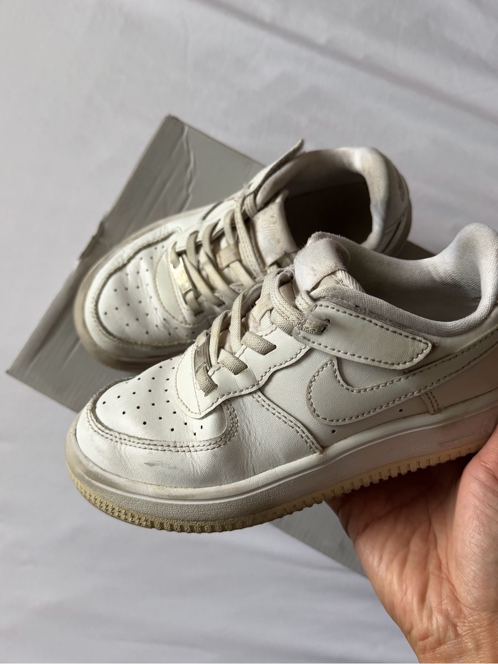 Nike Kids White Force 1 Low Easyon Sneakers